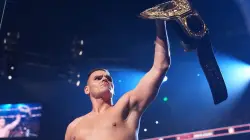Gunther defeats Goldberg in WWE legend's retirement match; Seth Rollins appears to suffer knee injury